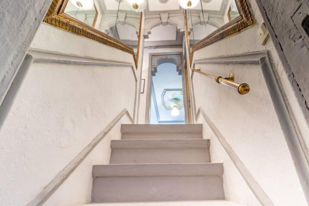 Firenze Duomo 400 Metri *Dimora Degli Specchi* Apartment Bagian luar foto
